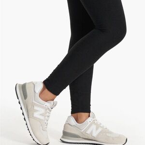 Vuori Clean Elevation Dreamknit in Black Heather